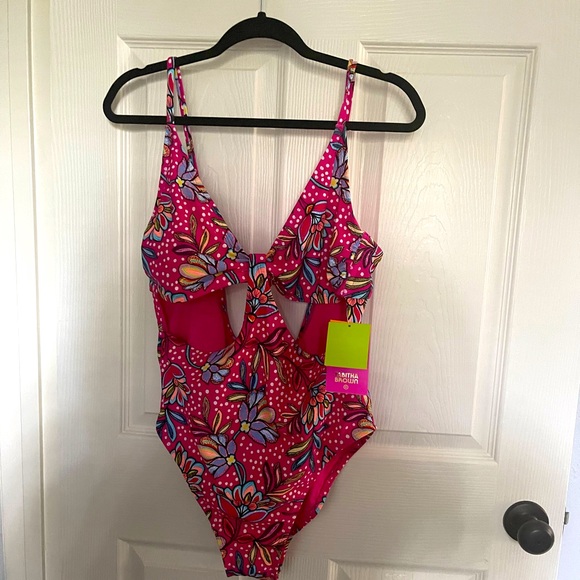 Tabitha Target Collection 2022 - Picture 1 of 1